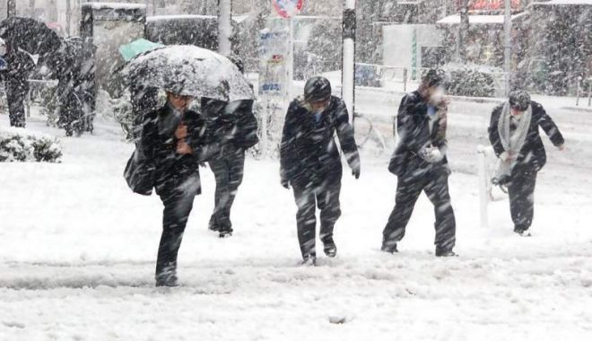 VIN NINSORILE ȘI LAPOVIȚA! Temperaturile vor scădea și până la -15 grade Celsius - img-1549872327.jpg