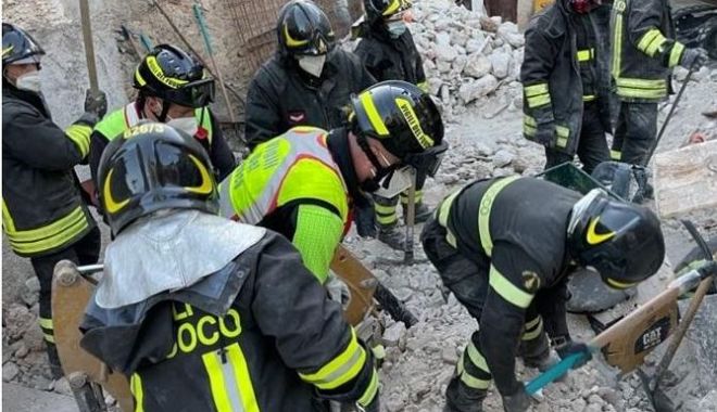 Tragedie în Italia. Un român, mort după ce părți dintr-o clădire ce urma să fie demolată s-au prăbușit - img-1615714206.jpg