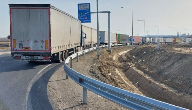 Circulaţie restricţionată pentru autovehiculele de peste 7,5 tone, sâmbătă şi duminică
