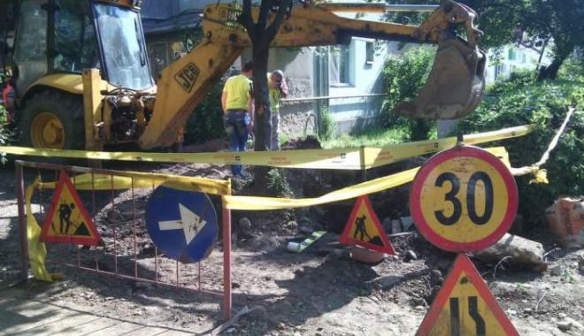 Alertă pe DN 73: Conductă de gaz fisurată accidental, autoritățile intervin de urgență - img-1695302092.jpg