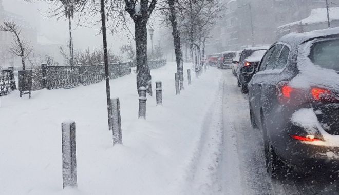 Infotrafic: Circulaţie în condiţii de iarnă pe mai multe drumuri ale țării