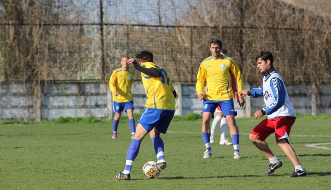 FC Farul a câștigat (3-0) amicalul cu Eolica Baia - img0010-1334129497.jpg