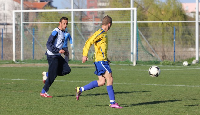 FC Farul a câștigat (3-0) amicalul cu Eolica Baia - img0016-1334129507.jpg