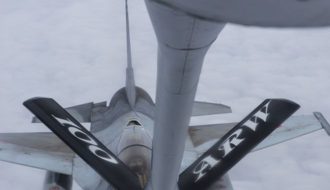 Galerie foto. Misiuni de realimentare în aer a aeronavelor F-16 Fighting Falcon - img0052-1552481508.jpg