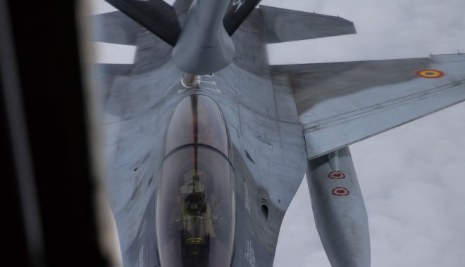Galerie foto. Misiuni de realimentare în aer a aeronavelor F-16 Fighting Falcon - img0063-1552481553.jpg