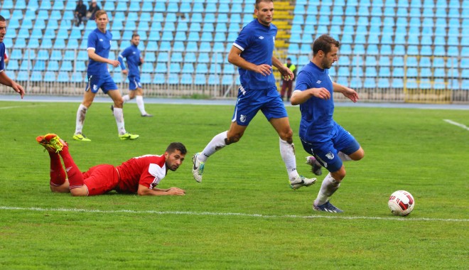 Galerie FOTO. FC Farul a marcat patru goluri în meciul cu Gloria Buzău - img0156-1411828164.jpg