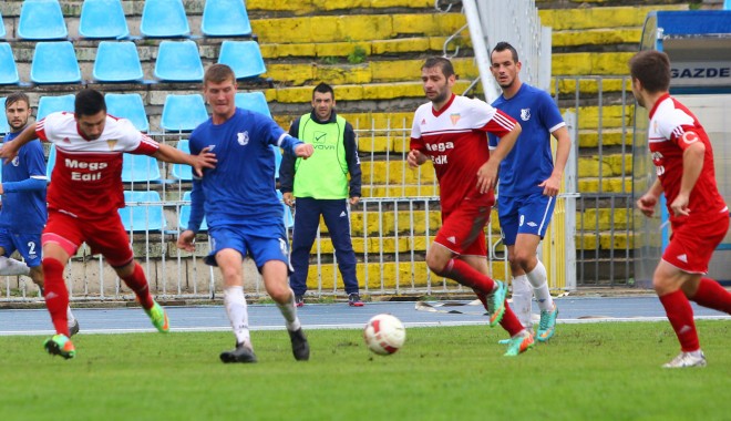 Galerie FOTO. FC Farul a marcat patru goluri în meciul cu Gloria Buzău - img0182-1411828190.jpg