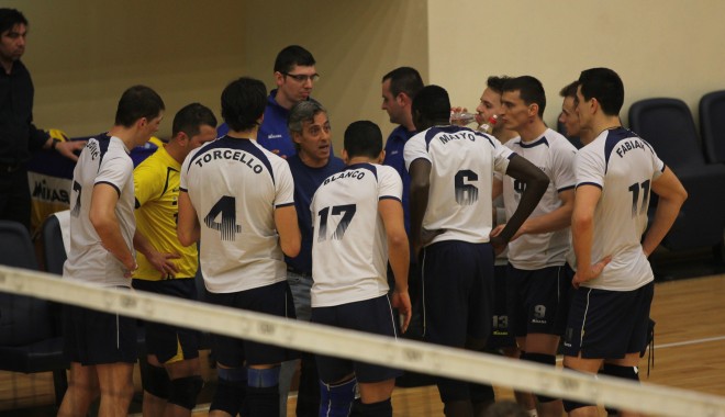 Volei / CVM Tomis, victorie cu 3 - 0 în meciul cu Steaua - img0357-1331225519.jpg