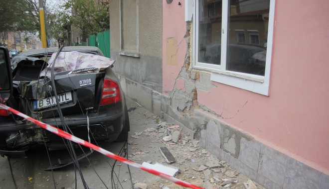 IMAGINI INCREDIBILE / Vezi aici dezastrul de pe strada Ion Rațiu (GALERIE FOTO) - img0883-1321877152.jpg