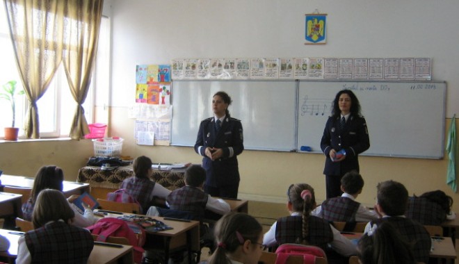 Iată cui vor împărți polițiștii sfaturi, mâine - img09581362579099-1380714607.jpg