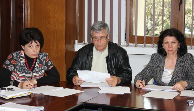 Scandal cu terenurile din Mircea Vodă - img1993-1334758816.jpg