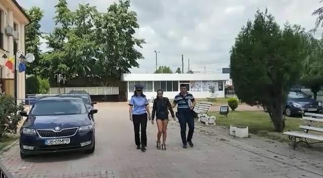 Cine este tânăra drogată, care a omorât un om pe trecerea de pietoni - img2-1529239044.jpg
