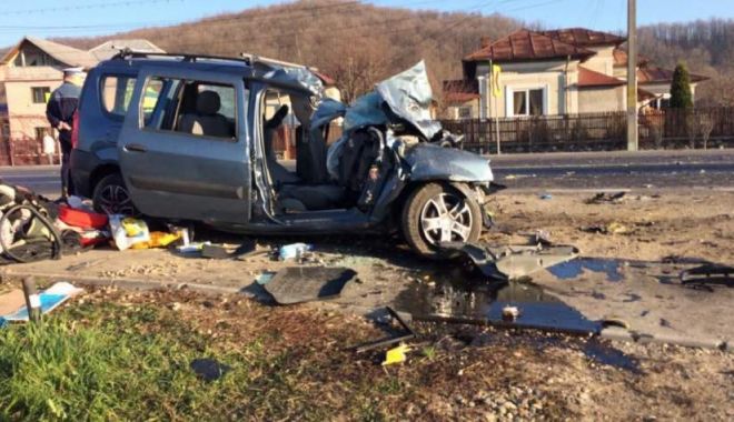 Mama și fiu, răniți într-un grav accident rutier - img2-1532085941.jpg