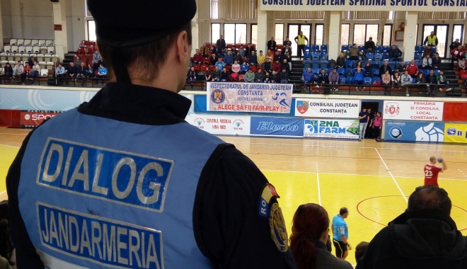 EVENIMENTE IMPORTANTE, LA CONSTANȚA. Jandarmii constănțeni, prezenți pe străzi! - img20170318123157-1513325667.jpg