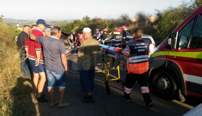 ACCIDENT GRAV! Șase persoane au ajuns la spital după coliziunea dintre două autoturisme - img20170916wa0000696x522-1505545866.jpg