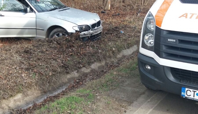 Galerie foto / Accident la ieșire din Constanța. Un șofer a ieșit în decor cu BMW-ul - img20171215wa0009-1513334864.jpg