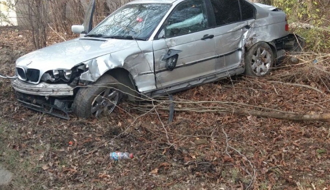 Galerie foto / Accident la ieșire din Constanța. Un șofer a ieșit în decor cu BMW-ul - img20171215wa00101-1513334836.jpg