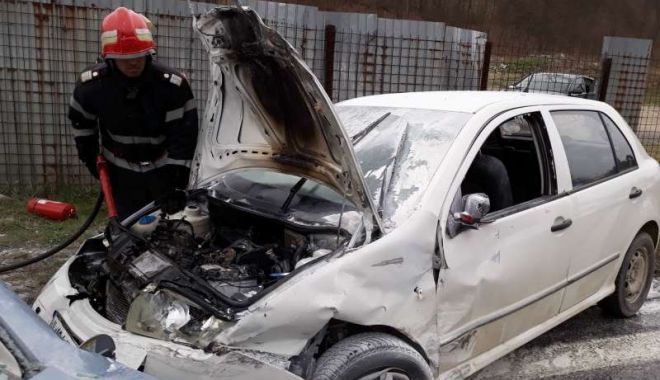 ȘASE VICTIME, după ce două autoturisme au intrat în colziune - img20180405wa00051-1522995863.jpg