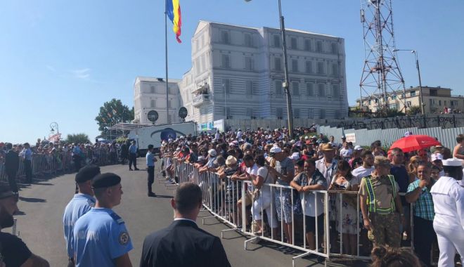 Număr record de spectatori la festivitățile dedicate Zilei Marinei Române de pe esplanada Comandamentului Flotei - img20180815wa00081534322160-1534340312.jpg