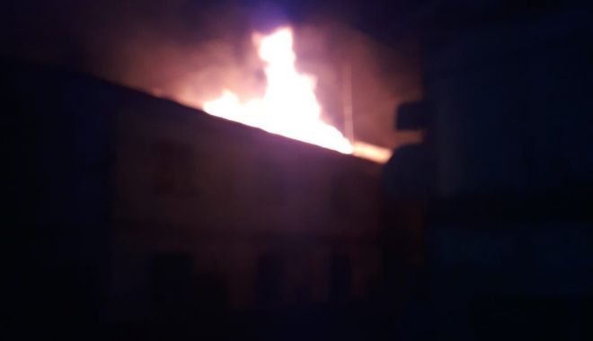 BILANȚ TRAGIC! 15 LOCUINȚE, ARSE ÎN TOTALITATE, în urma incendiului de la Cernavodă - img20180827wa0013-1535434956.jpg