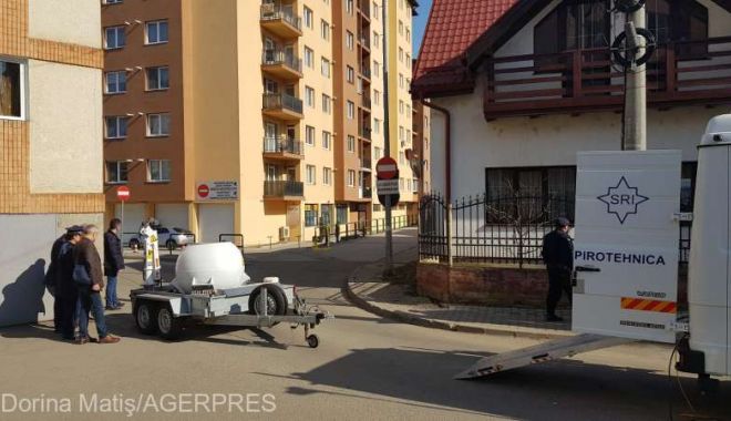 Colet suspect, lăsat la ușa unui cabinet stomatologic! - img20190228wa00241-1551357511.jpg