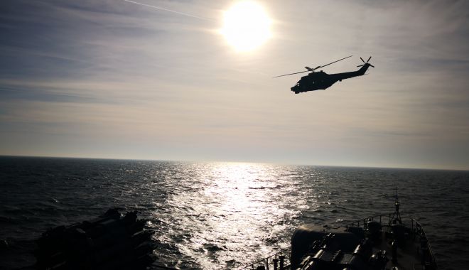 GALERIE FOTO / Misiune de căutare pe Marea Neagră. A intervenit și elicopterul Puma Naval - img20190308160034-1552065783.jpg