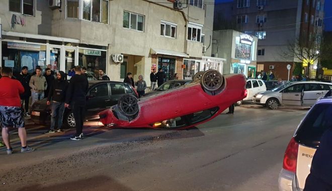 Accident rutier la Mangalia! O mașină s-a răsturnat - img20190420wa0015-1555787012.jpg