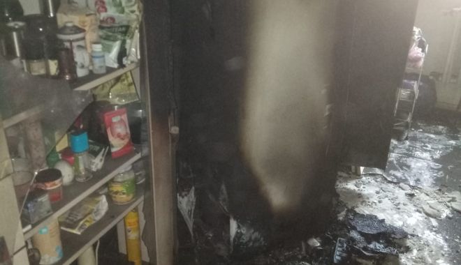 ISU Constanța: Persoană inconștientă, scoasă dintr-un apartament plin de fum - img20190421wa0011-1555867676.jpg