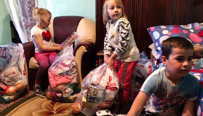 Iepurașul a venit la familii defavorizate, din Constanța - img20190427wa0005-1556367560.jpg
