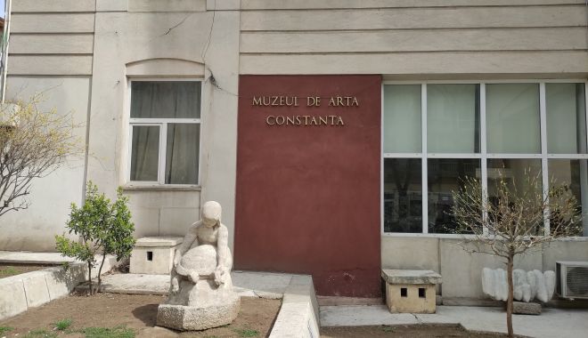 Pictori bucureșteni expun pe simezele Muzeului de Artă din Constanța - img20220331124754-1684845600.jpg
