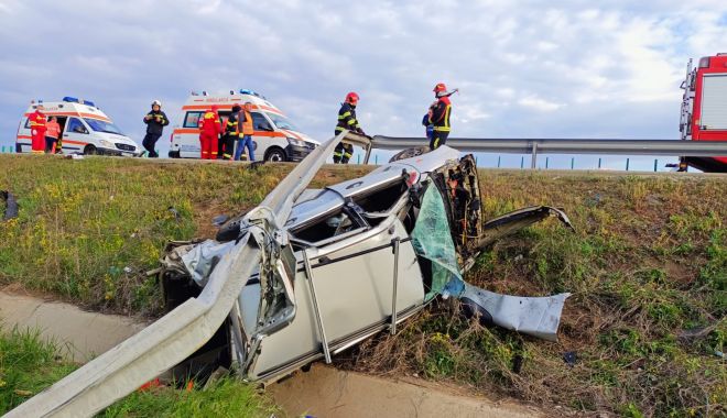 GALERIE FOTO. Accident grav pe Austostrada Soarelui: un șofer a rupt parapeții și s-a răsturnat! PATRU VICTIME - img20220505wa0000-1651730345.jpg
