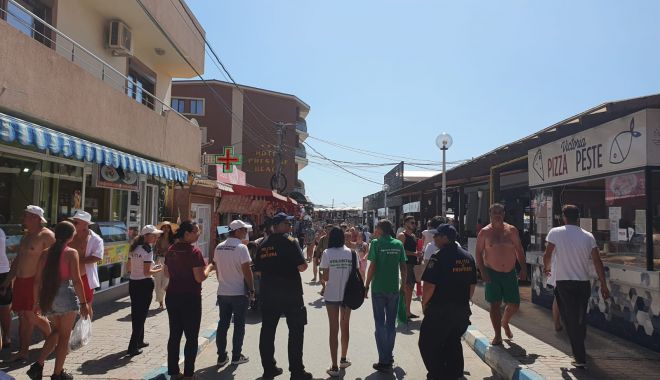 Polițiștii constănțeni, activități informativ-preventive, la Costinești! Ce sfaturi au primit turiștii, dar și localnicii