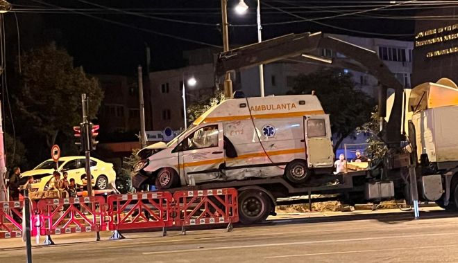FOTO-VIDEO. Cum a avut loc accidentul de la Dacia, în care o ambulanță s-a răsturnat în șanț - img20220916wa0013-1663302422.jpg