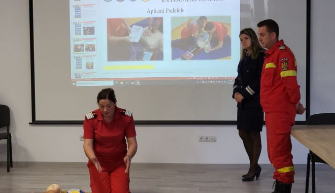 INSTRUIŢI SĂ SALVEZE VIEŢI! Poliţiştii din Constanţa, învăţaţi cum să acorde primul ajutor - img20220927wa0003-1664278200.jpg