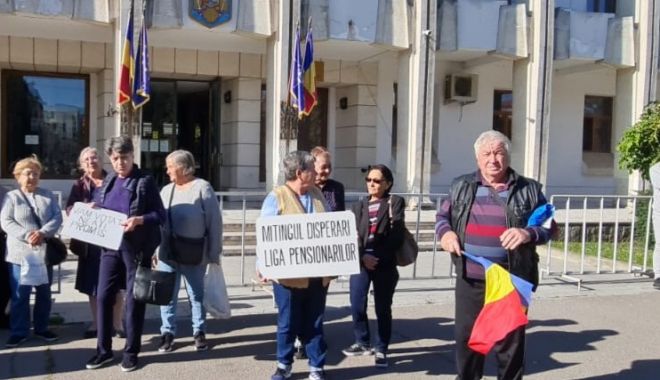 PROTESTE ALE PENSIONARILOR, LA CONSTANŢA! Oamenii sunt copleşiţi de facturi şi preţuri, şi cer măririle promise - img20221013wa0015-1665648273.jpg