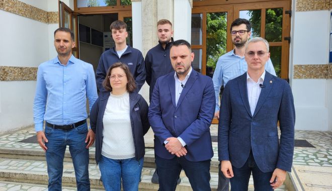 LIVE TEXT / USR Constanţa protestează faţă de revocarea lui Florin Cogargeanu din funcţia de viceprimar!