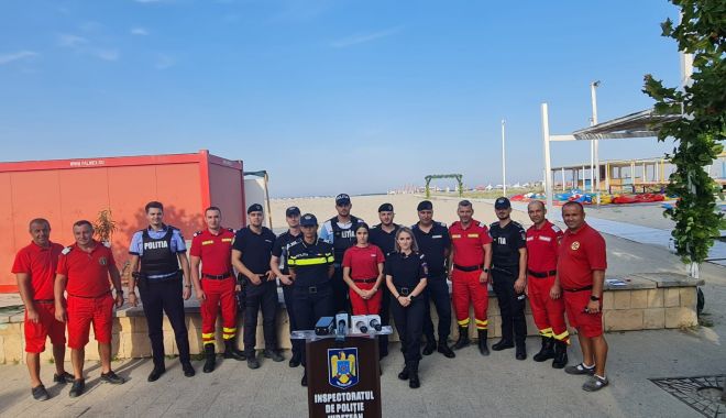 Poliția pe plajă! Turiștii, atenționați să respecte steagul roșu - img20230819wa0011-1692461895.jpg