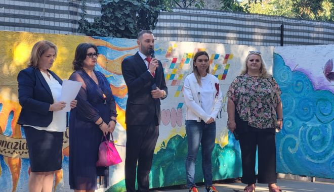 Simona Halep, la Şcoala 30 din Constanţa: "Vă doresc să daţi tot ceea ce aveţi mai bun, pentru că rezultatele nu vor întârzia să apară"