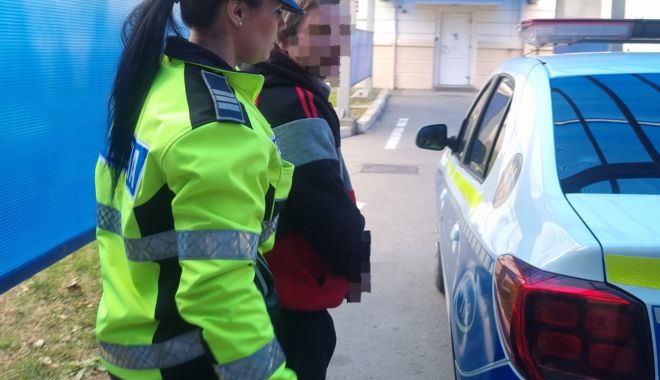 Urmărire pe străzile din Mangalia! Bărbat prins fără permis, la volanul unei mașini cu numerele altui autovehicul