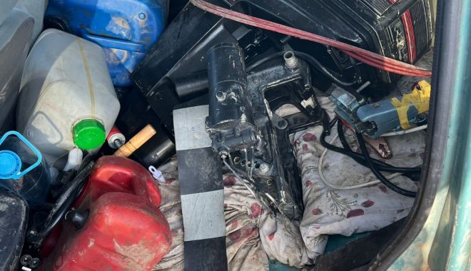 Constanța. Bărbat fără permis, oprit cu focuri de armă! Motor de barcă și recipiente de benzină, găsite în mașina sa