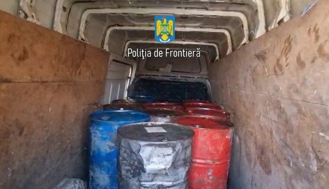 Un minor depistat când transporta 3.000 de litri de motorină