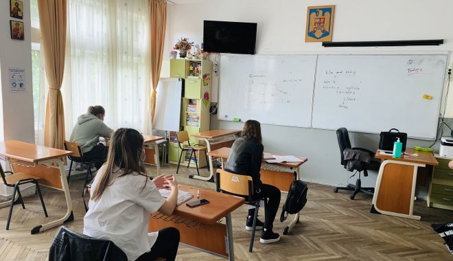 Elev de clasa a VIII-a, INFECTAT CU CORONAVIRUS. Colegii cu care a intrat în contact nu mai vin la școală - img209311-1591690563.jpg