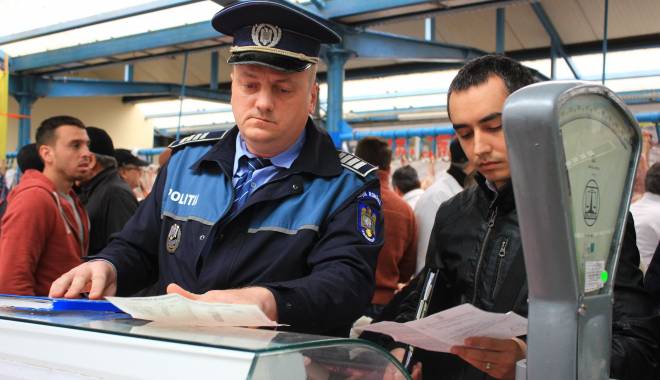 Galerie foto. RAZII ale Poliției, astăzi, în piețele din Constanța - img2159-1428572987.jpg