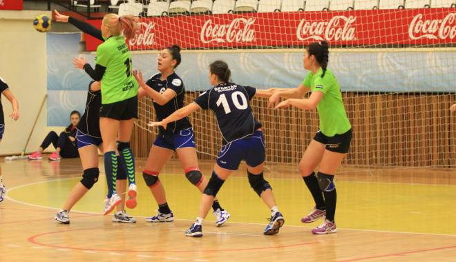 Galerie foto. Handbal feminin: CSU Neptun a obținut a doua victorie din campionat - img2368-1446293932.jpg