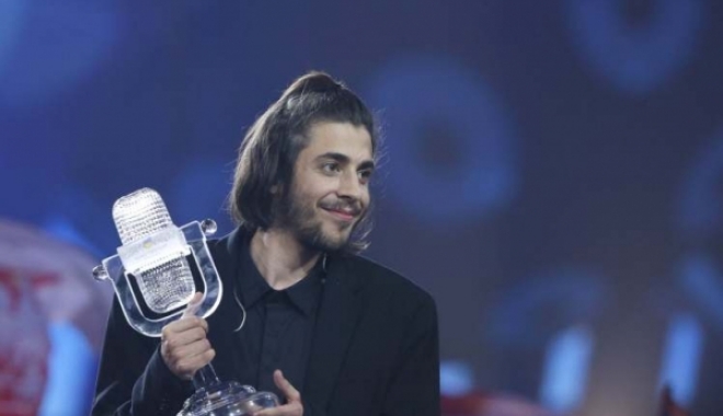 ARE NEVOIE DE TRANSPLANT DE INIMĂ! Adevărul tulburător despre câștigătorul FINALEI EUROVISION 2017 - img2481161thumbs600x4004255131-1494796344.jpg