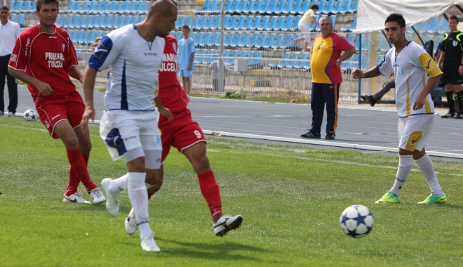 Fotbal / FC Farul - Delta Tulcea 3-0 / Galerie foto - img2655-1347780685.jpg
