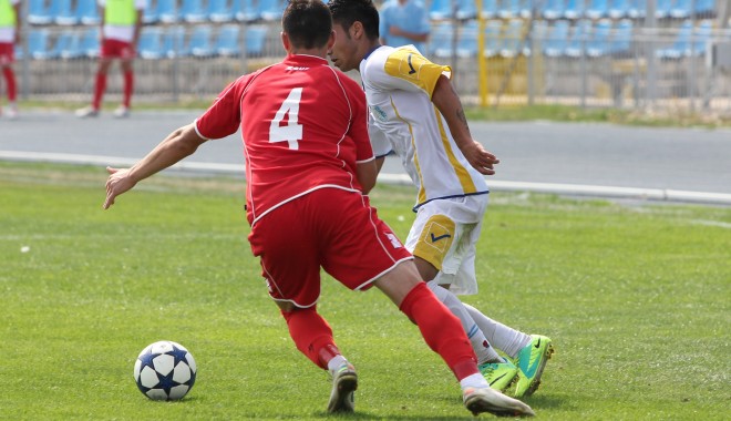 Fotbal / FC Farul - Delta Tulcea 3-0 / Galerie foto - img2677-1347780717.jpg
