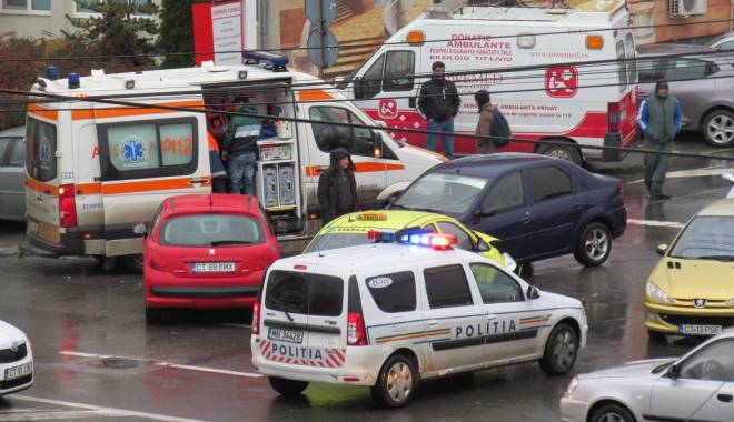 Galerie FOTO. Haos pe bulevardul I.C. Brătianu. Mai multe mașini implicate într-un accident. Două victime. Update - img2784-1416569108.jpg