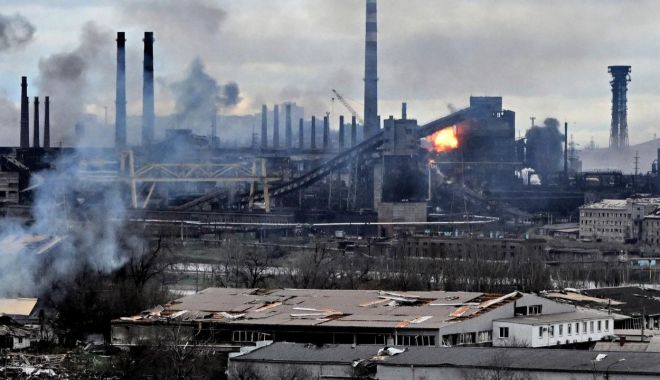 Toate femeile, copiii şi vârstnicii au fost evacuaţi din oţelăria Azovstal - img3-1651943542.jpg