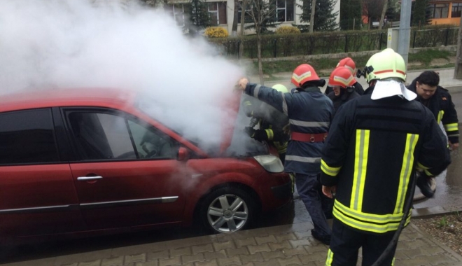 INCENDIU. Mașină cuprinsă de flăcări, aproape de ISU - img30321024x614c-1491381400.jpg